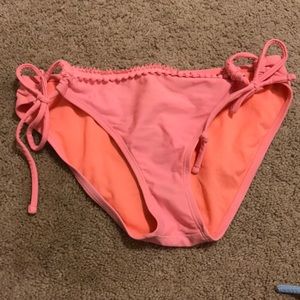 Size small swimsuit bottoms